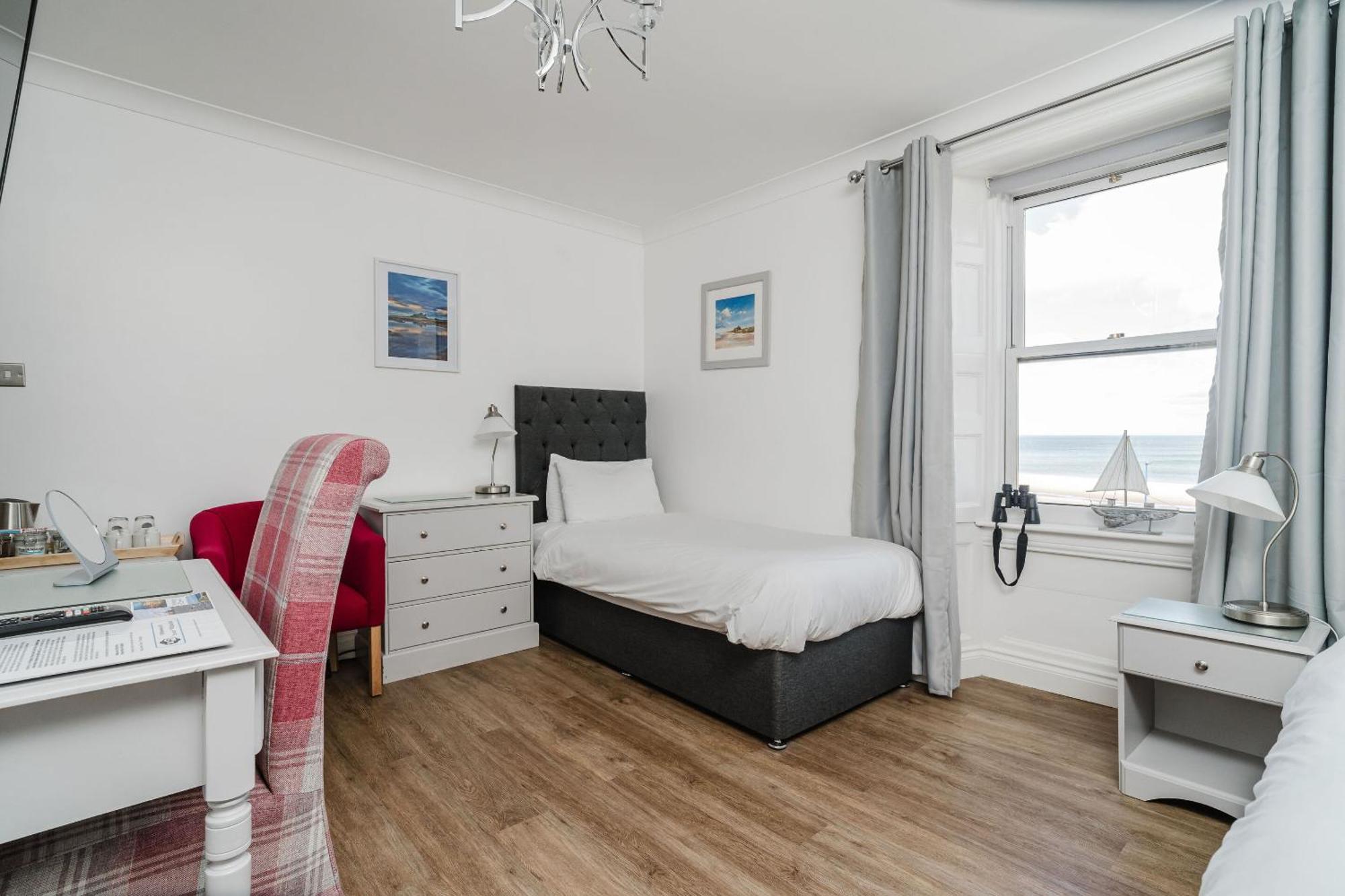 The Roxburgh Guest Accommodation Berwick Upon Tweed Room photo
